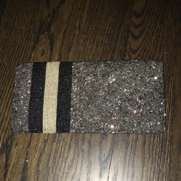NWOT Beaded Clutch - Picture 2 of 4